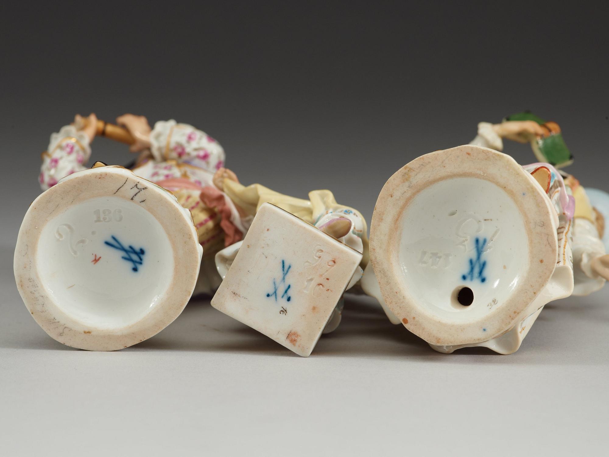 FIGURINER, tre stycken, porslin. Meissen, 1800-talets slut.