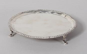 SALVER, silver, London 1850.