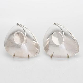 Tapio Wirkkala, two silver bowls, marked TW, Kultakeskus, Hämeenlinna 1960.