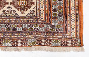 Carpet, Turkmen, approx. 386 x 294 cm.