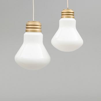 TAKLAMPOR, 2 st, glas, 1970-tal. Höjd ca 30 och 35 cm.