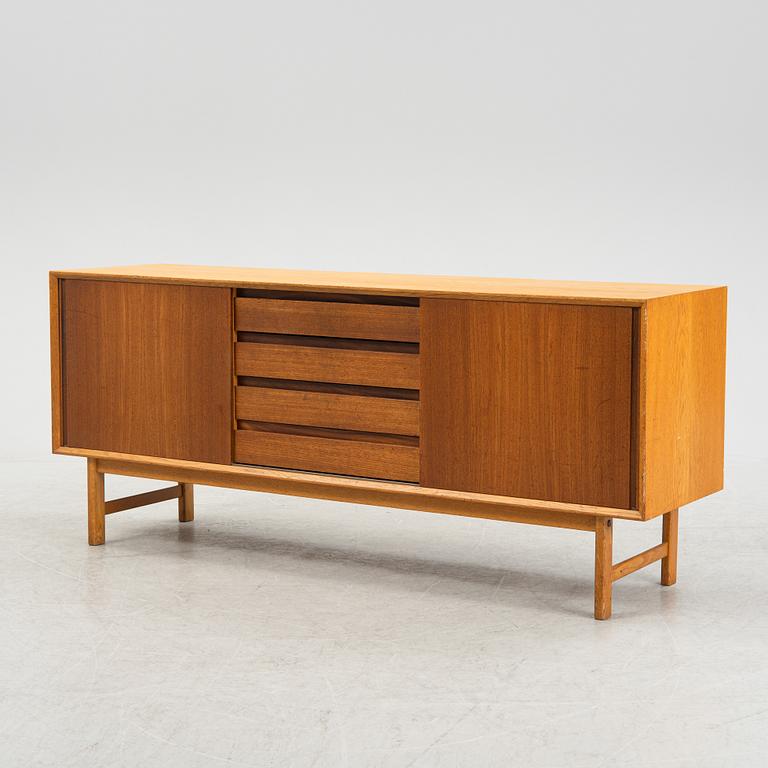 Sideboard, 1900-talets mitt.