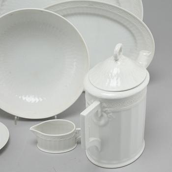62 pieces dinner service named "Vifte".