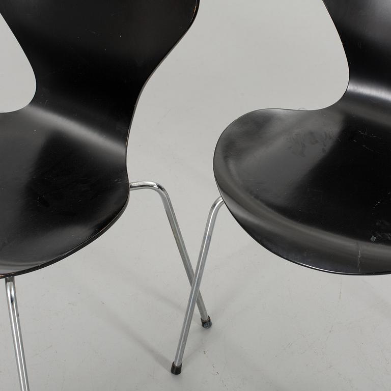 ARNE JACOBSEN, a set of three Sjuan chairs Friz hansen Denmark 1980.