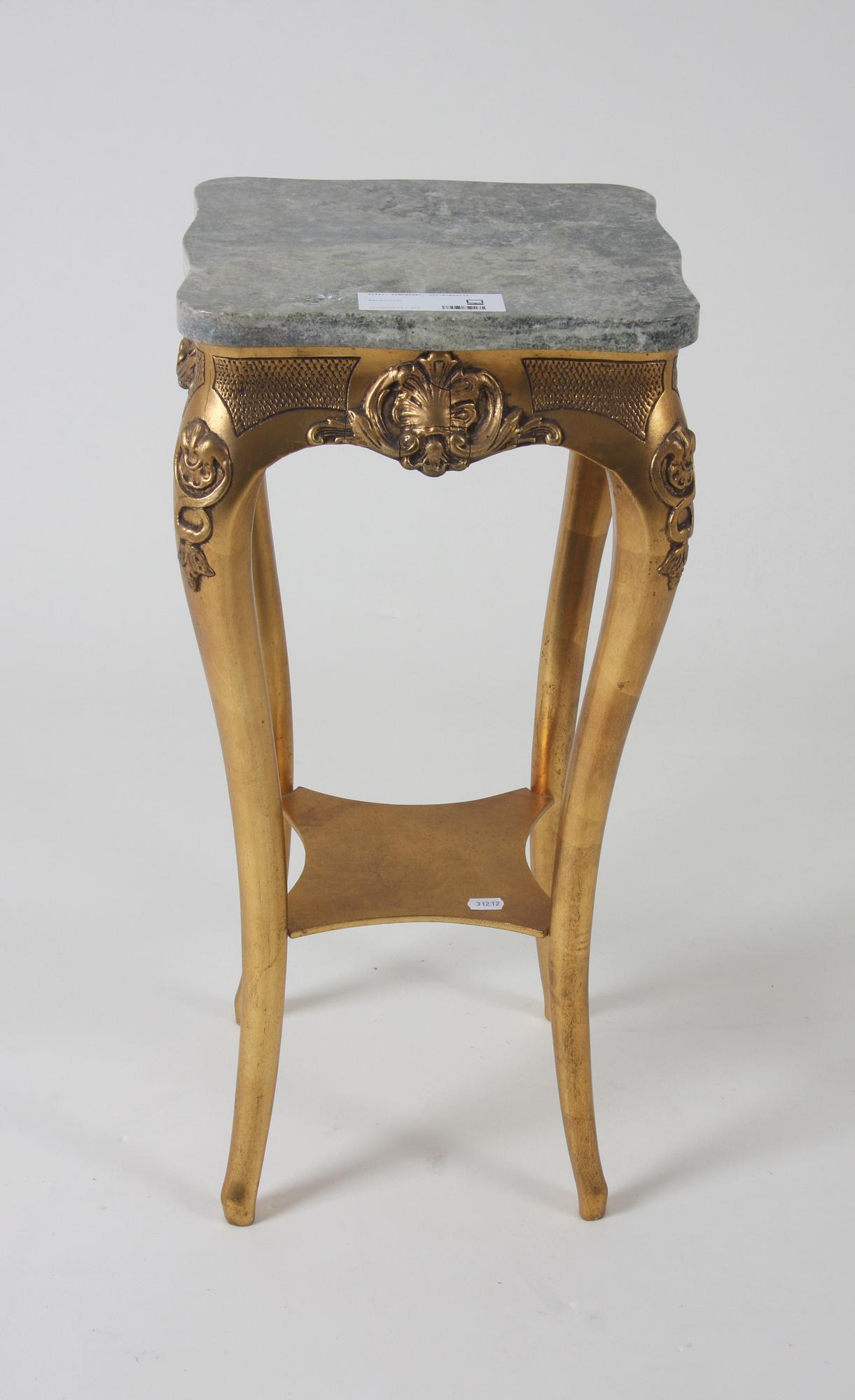 PIEDESTAL, nyrokokostil.