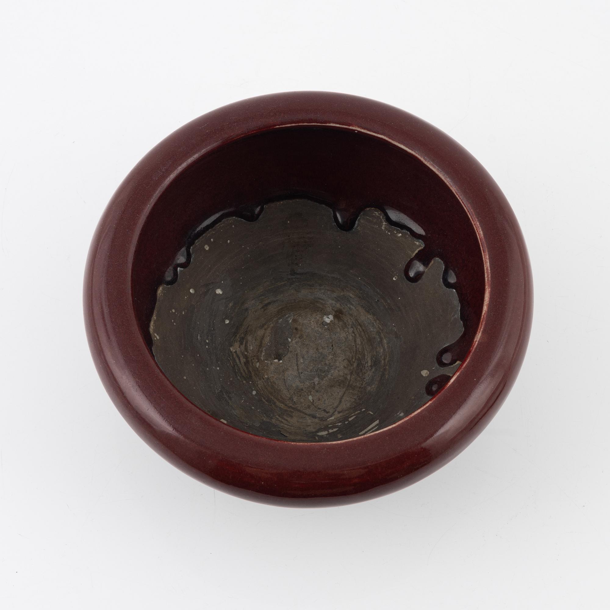 A sang de boef glazed censer, late Qing dynasty, circa 1900.