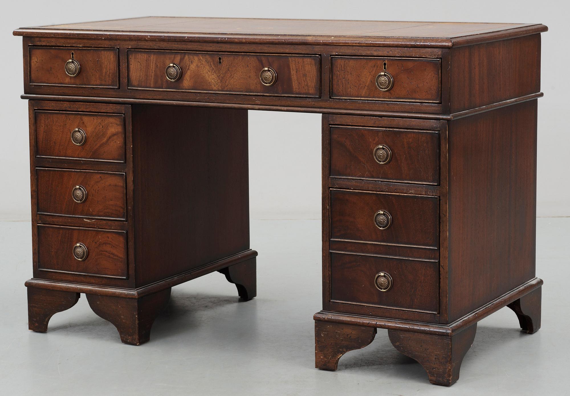 SKRIVBORD, engelsk stil, sekelskiftet 1900.