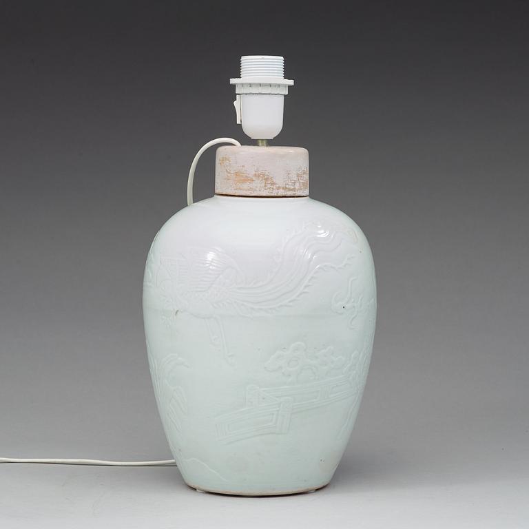 A white gazed Transitional jar, 17th Century.