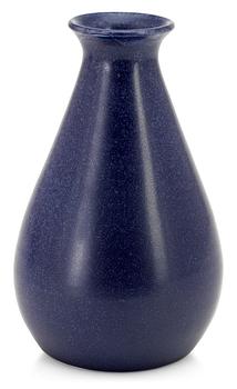 542. An Erich and Ingrid Triller stoneware vase, Tobo.