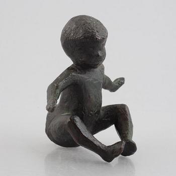 Eva Berggren, A seated boy.