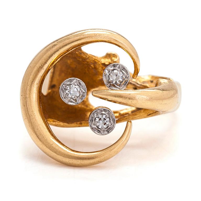 Björn Weckström, An 18K gold ring, with octagon-cut diamonds totalling ca 0.06 ct according to engraving. Lapponia 1974.