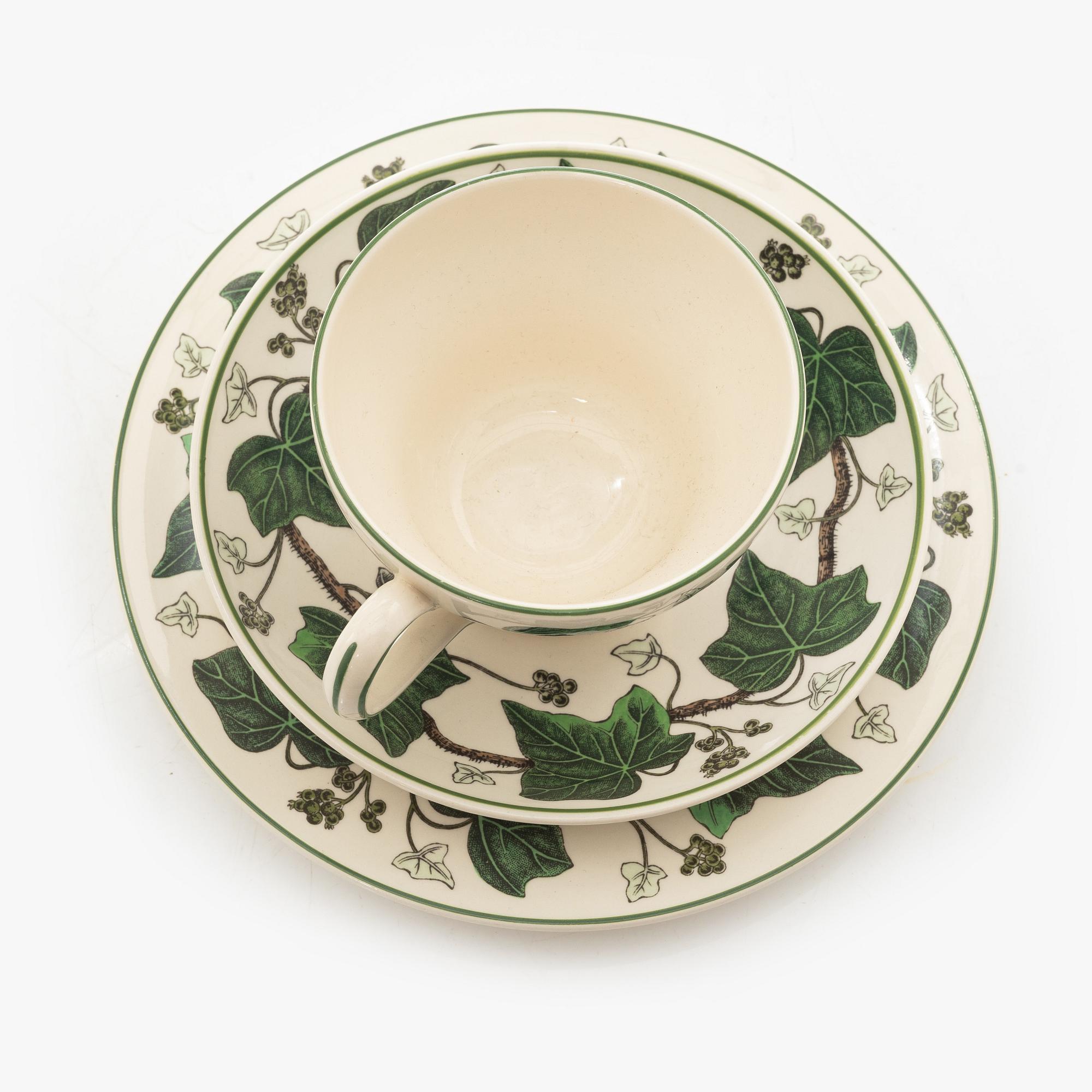 Mat- och kaffeservis, flintgods, 60 delar, "Napoleon Ivy", Wedgwood, England.