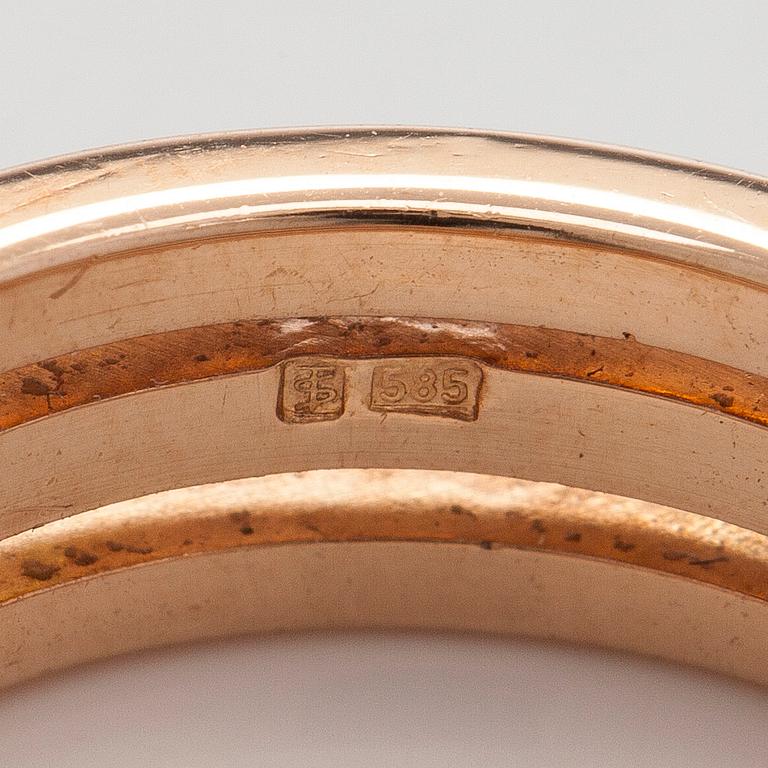 Ring, brilliant cut diamonds, 14K gold.