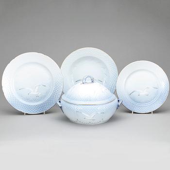 MATSERVIS, 41 delar, porslin, "Måsen", Bing & Gröndahl.