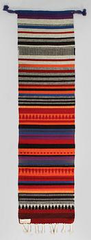 Elsa Montell-Saanio, rana / väggbonad, "Trollformel" Finland. Ca 165 x 43 cm.