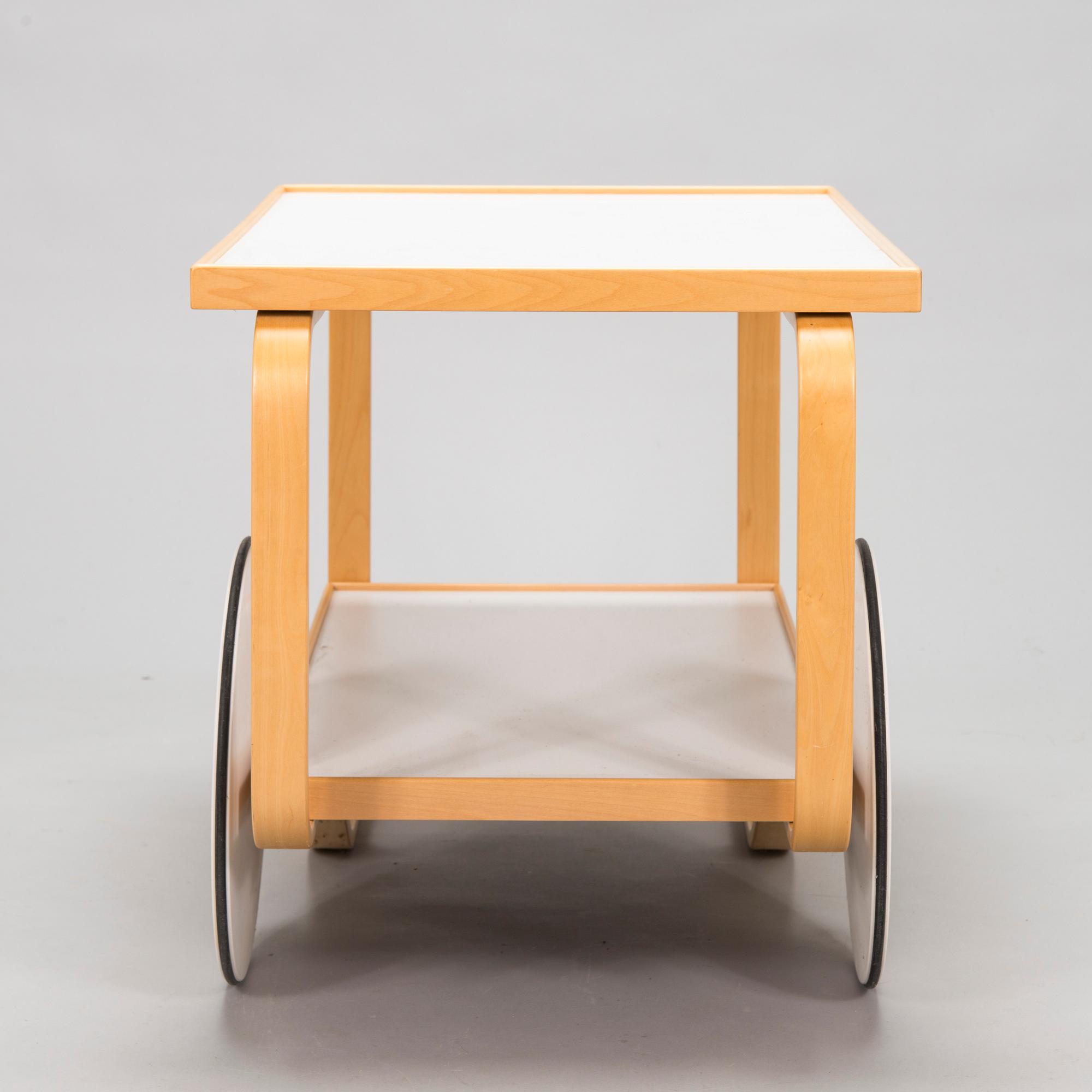 Alvar Aalto, tarjoiluvaunu 901, Artek, 1900-luvun loppu.