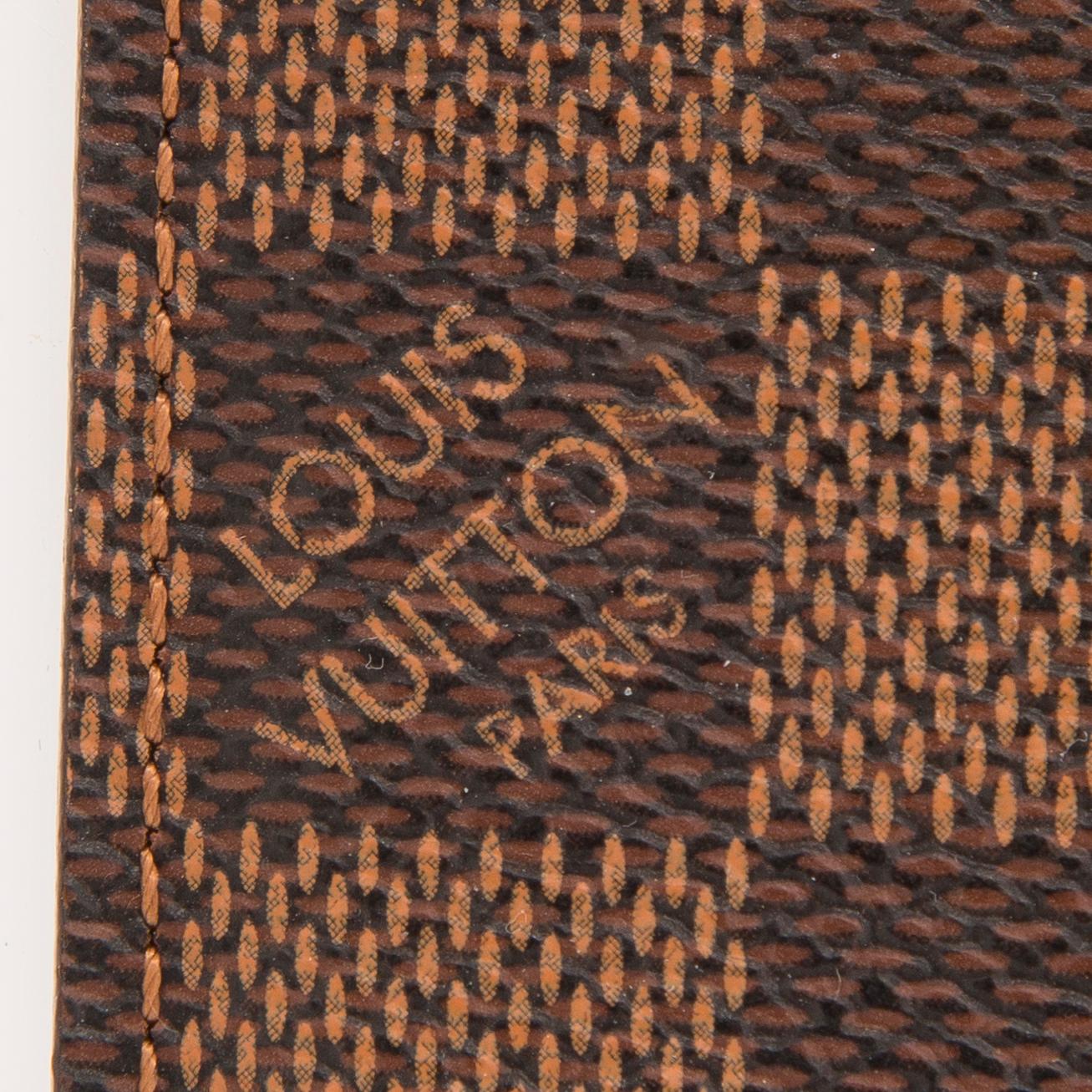 LOUIS VUITTON, Kalenterin kannet.