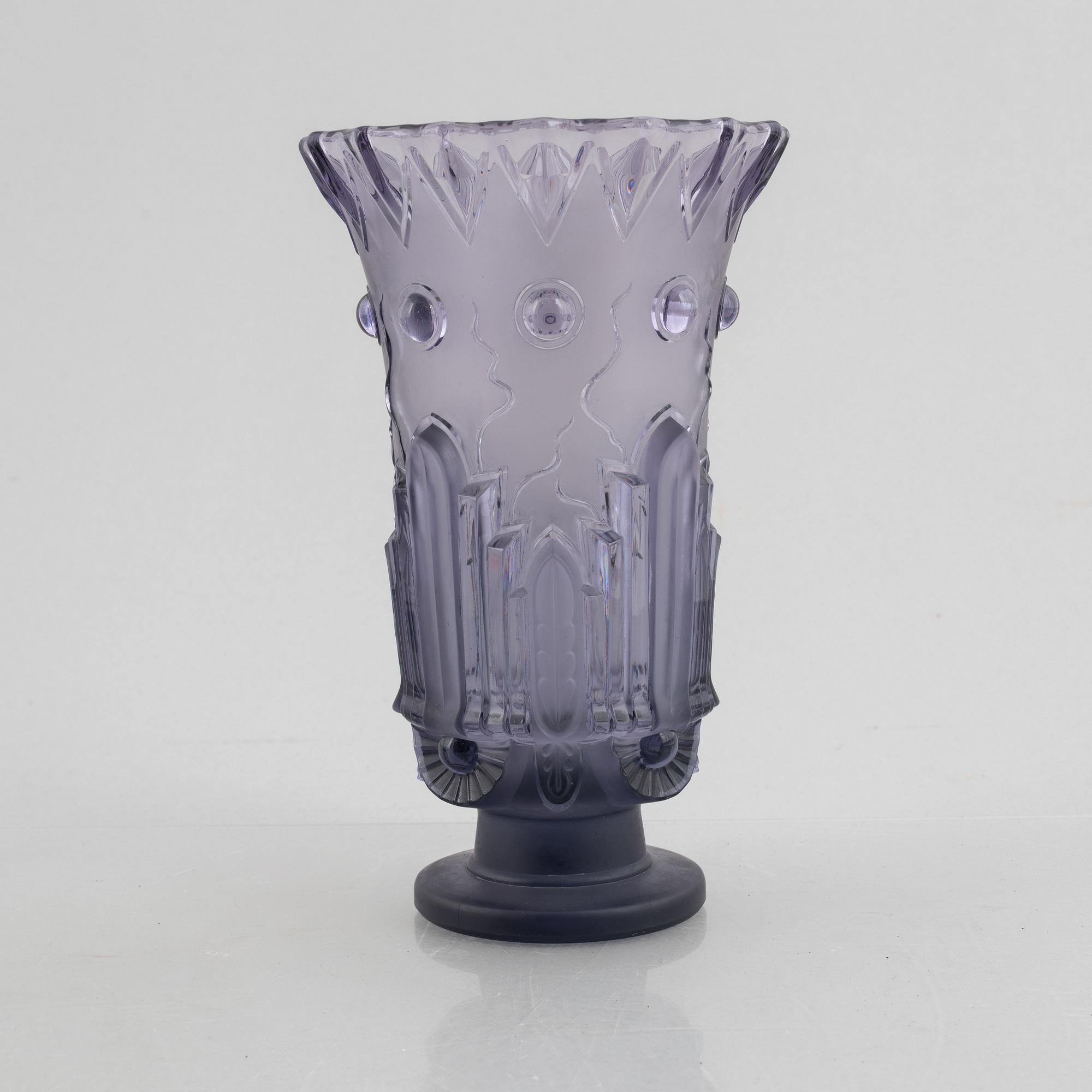 Edvin Ollers, a "EOL", nr. 20 glass vase, Elme Glasbruk, 1928-30.