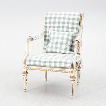 Armchair, by Ephraim Ståhl, (master in Stockholm 1794-1820). Late Gustavian.