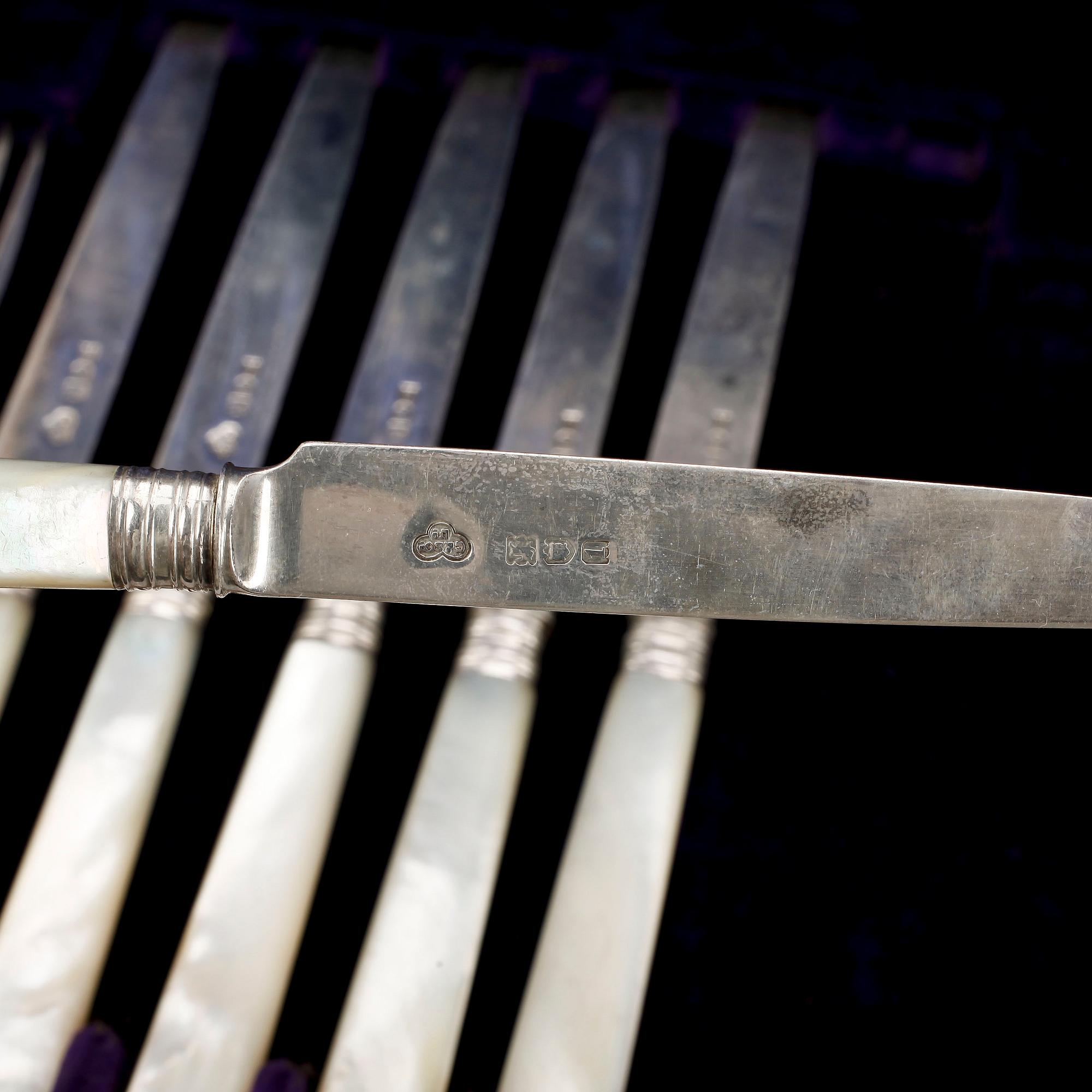 SMÖRGÅSBESTICK, 24 delar, silver, Goldsmiths & Silversmiths Company Ltd, London, 1906.