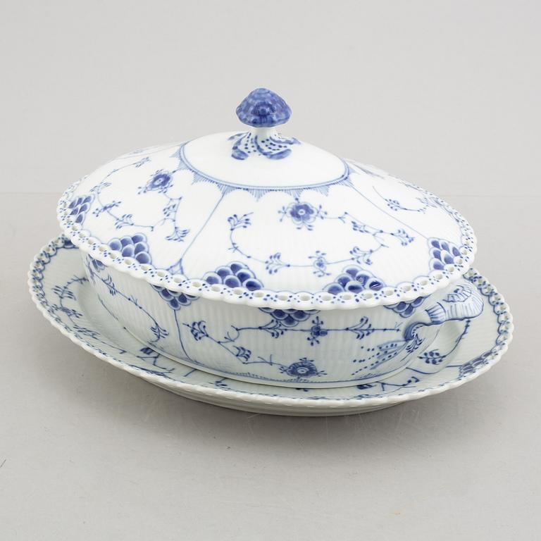 A 'Musselmalet' porcelain tureen with cover and a platter, Royal Copenhagen, Denmark 1957 and 1969-73.