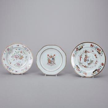 TALLRIKAR, 3 st, porslin, Kina, Qianlong, 1700-tal.