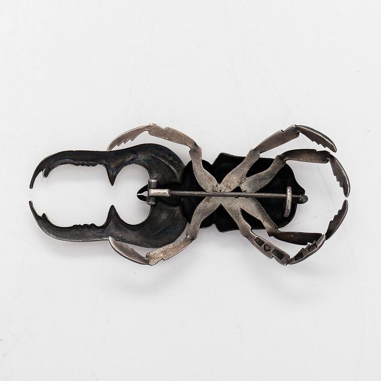 Brosch, skalbagge, silver, A. Tillander, Helsingfors 1953.
