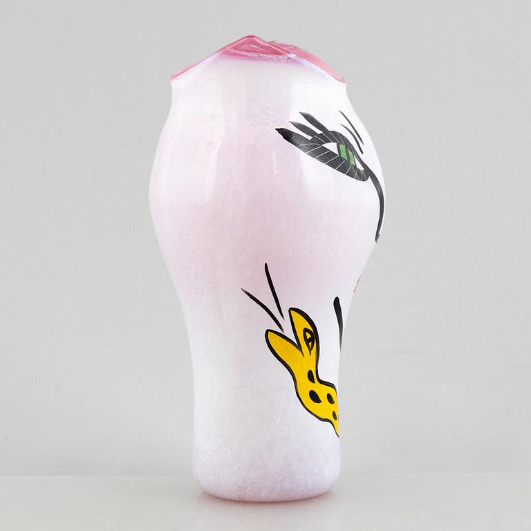 Ulrica Hydman-Vallien, a glass vase, Kosta Boda.