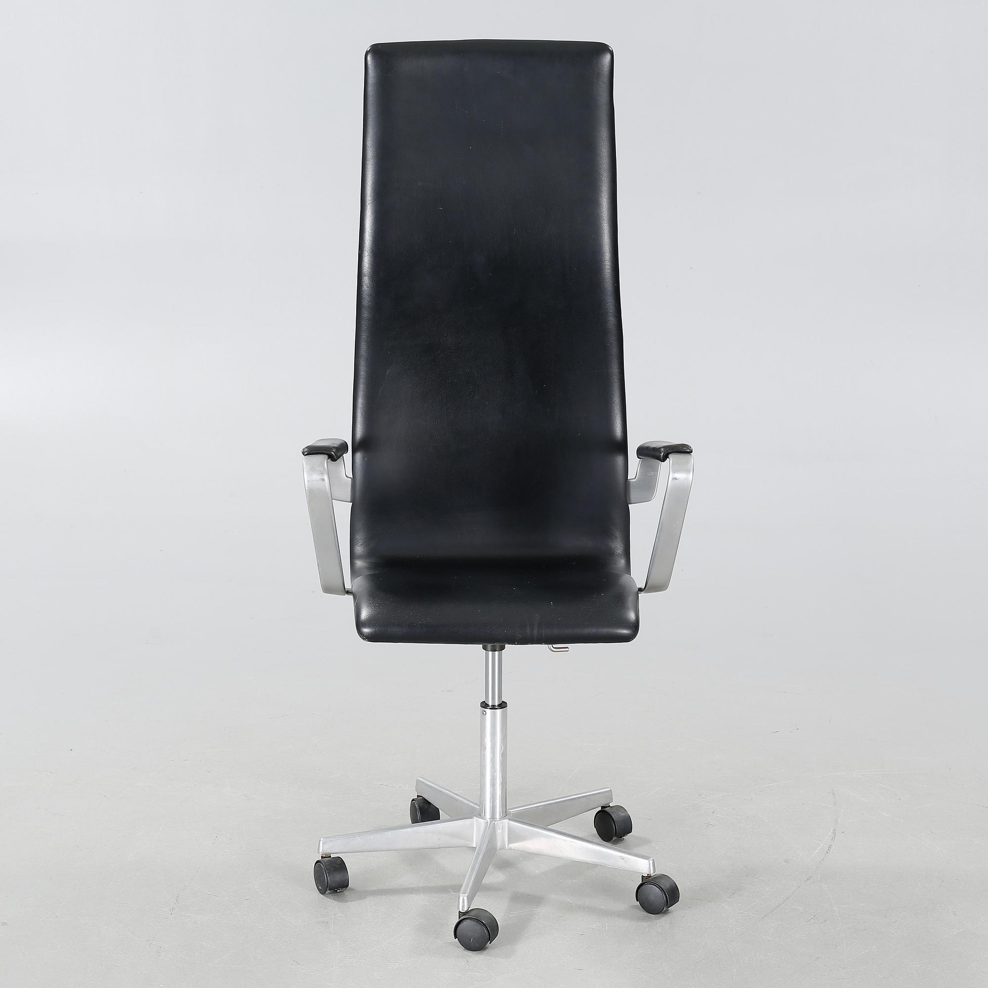 An office chair by Arne Jacobsen, "Oxford", Fritz Hansen, 1995.