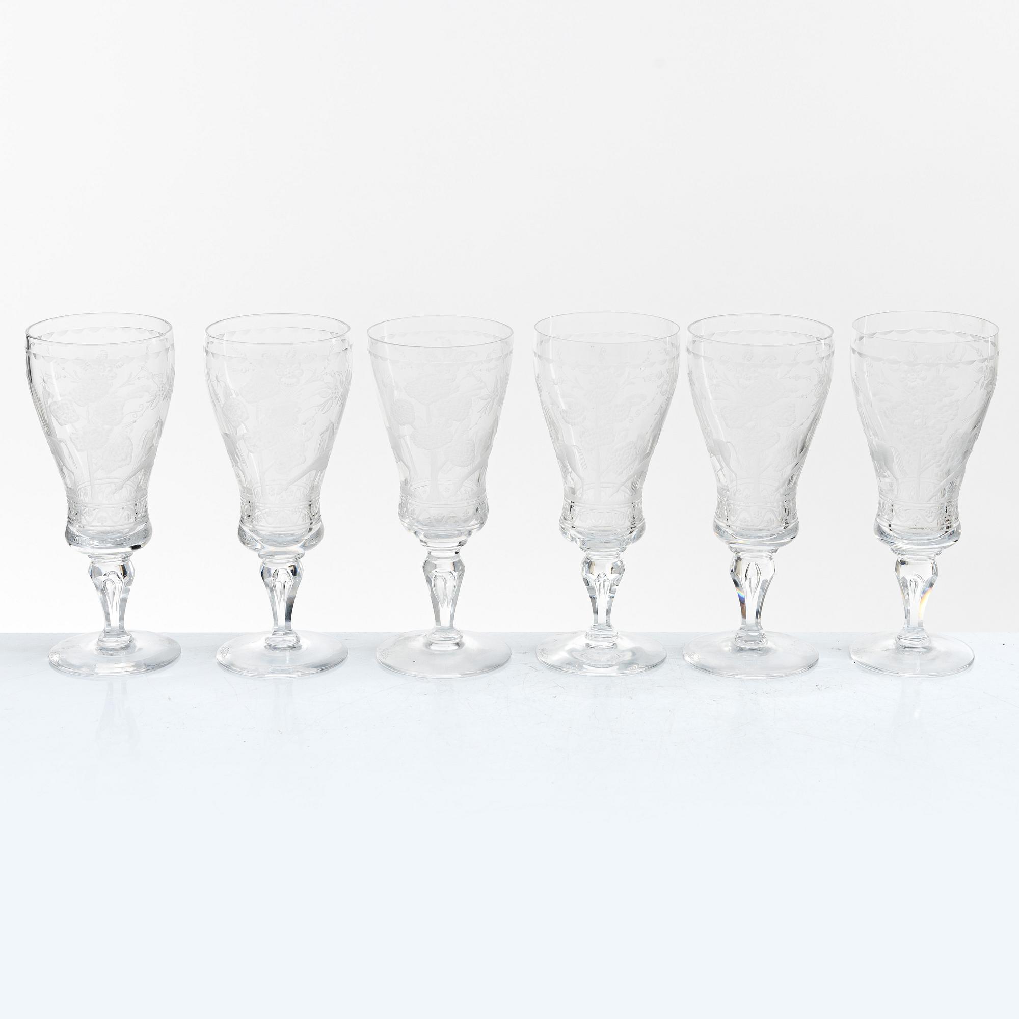 Vicke Lindstrand, six 'Dalecarlia' white wine glasses, Kosta Boda.