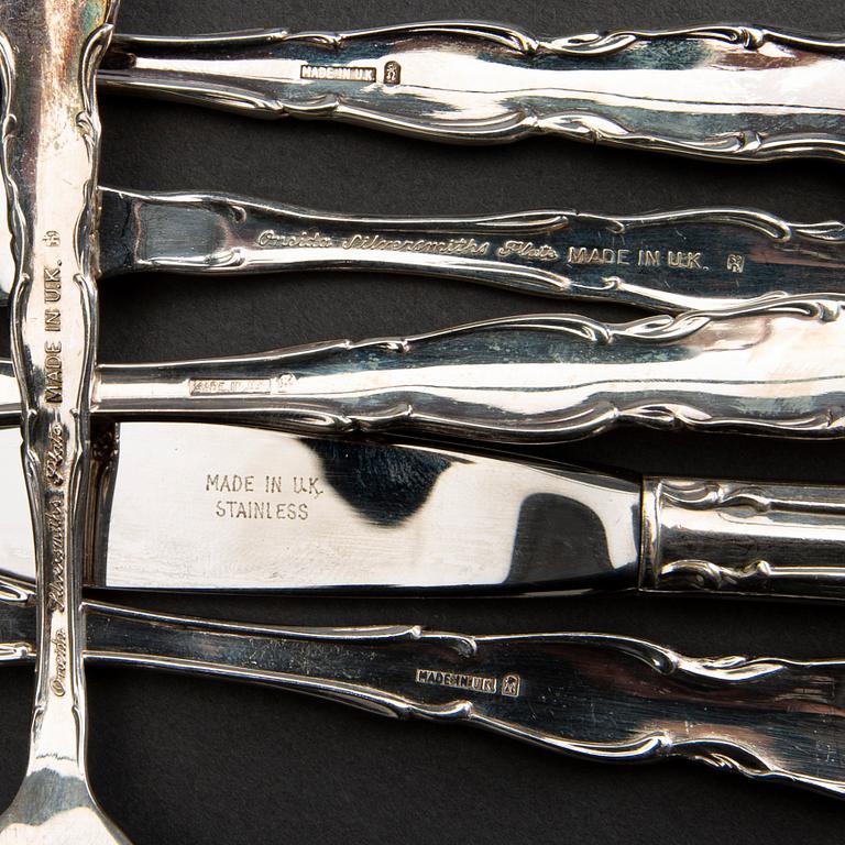 AN ENGLISH PLATE 130 parts CUTLERY SET late 20th century.