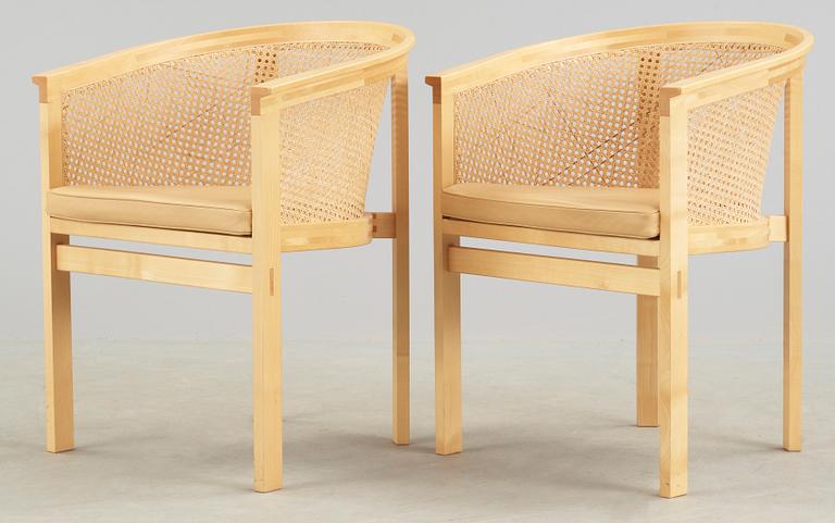 FÅTÖLJER, ett par, ur "Konge-serien", Rud Thygessen & Johnny Sörensen för Bolium, 1900/2000-tal.