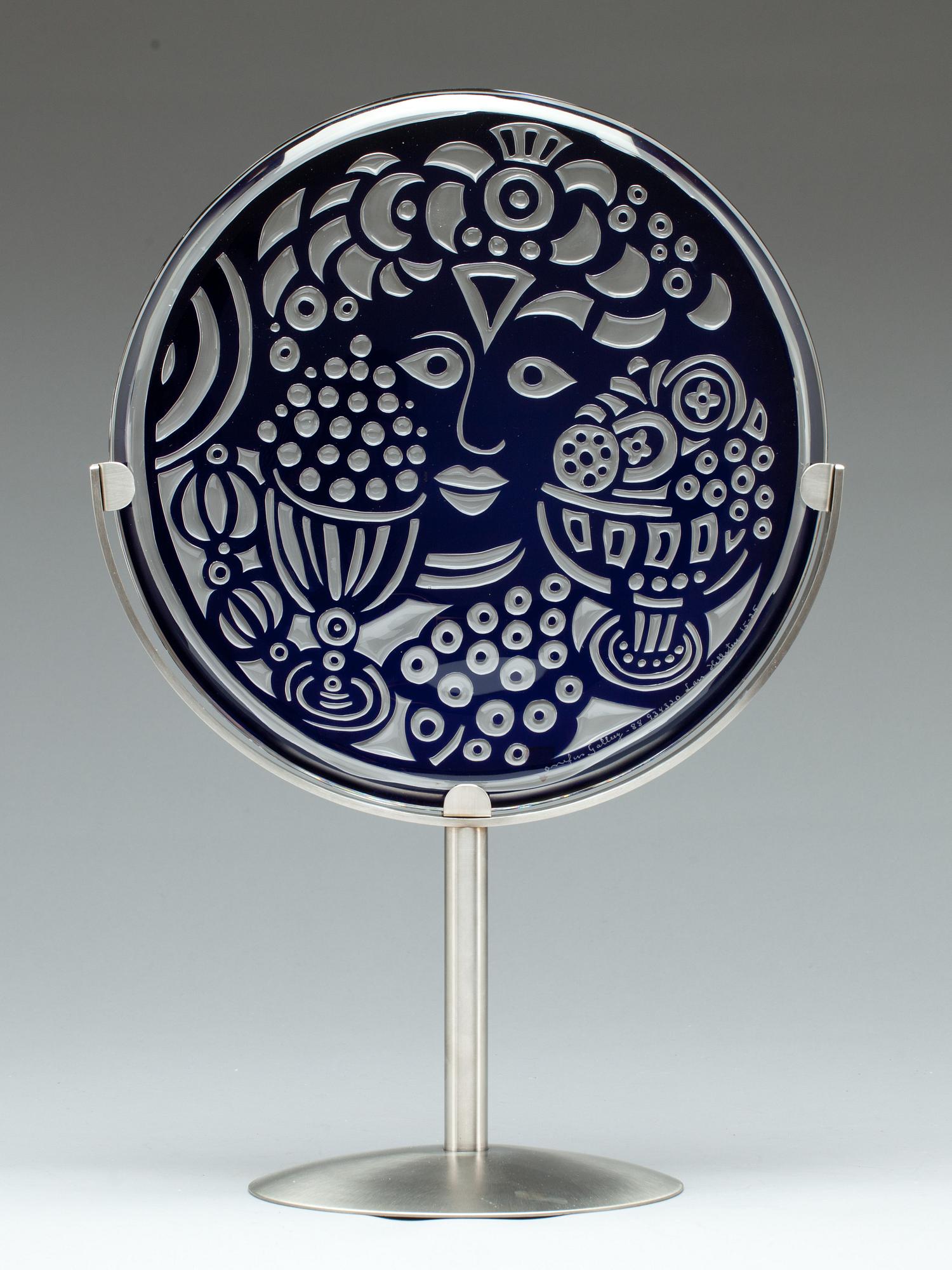 FAT på stativ, glas, "Baccus", Lars Hellsten, Orrefors, 1988, signerat.