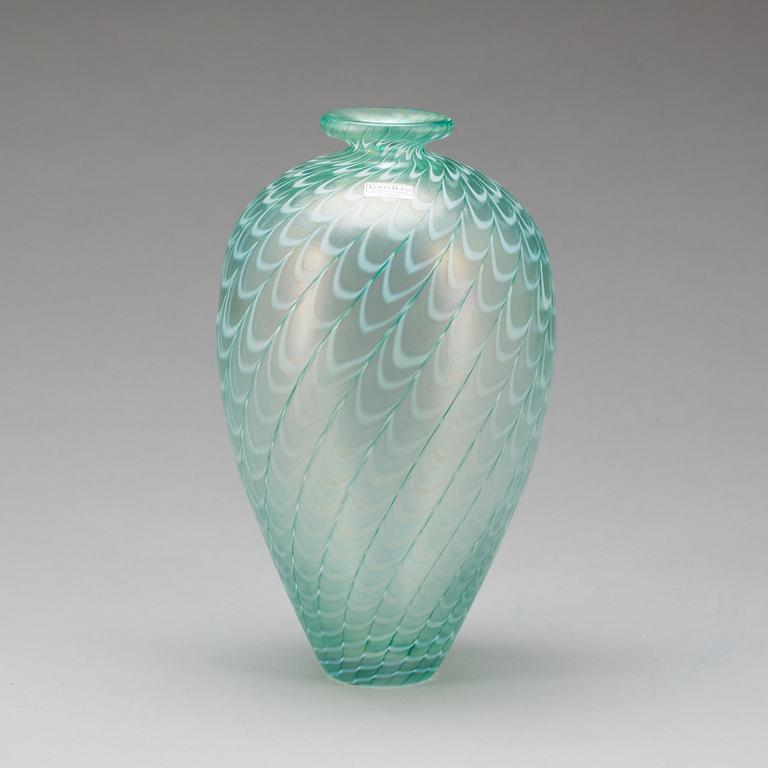 VAS, glas. Bertil Vallien Kosta Boda. Artist coll. 48439.