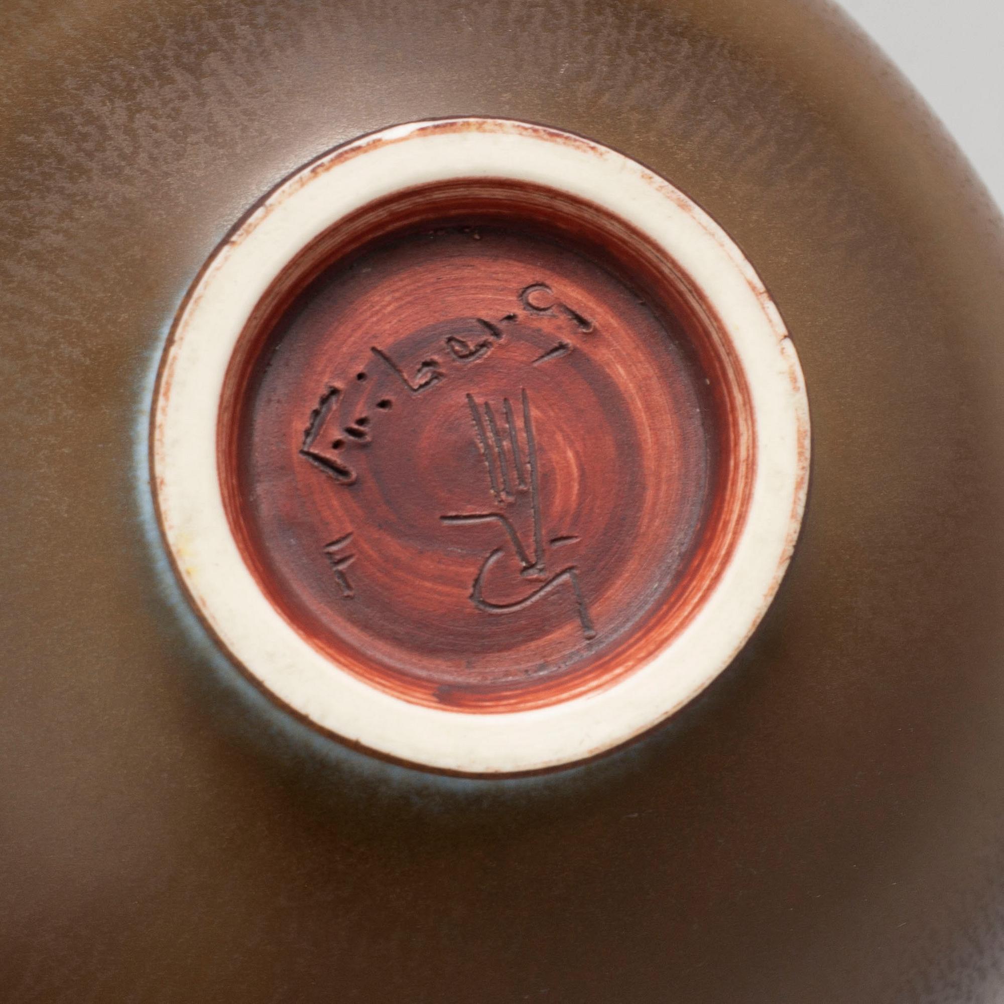 BERNDT FRIBERG, a stoneware bowl from Gustavsberg studio, signed.