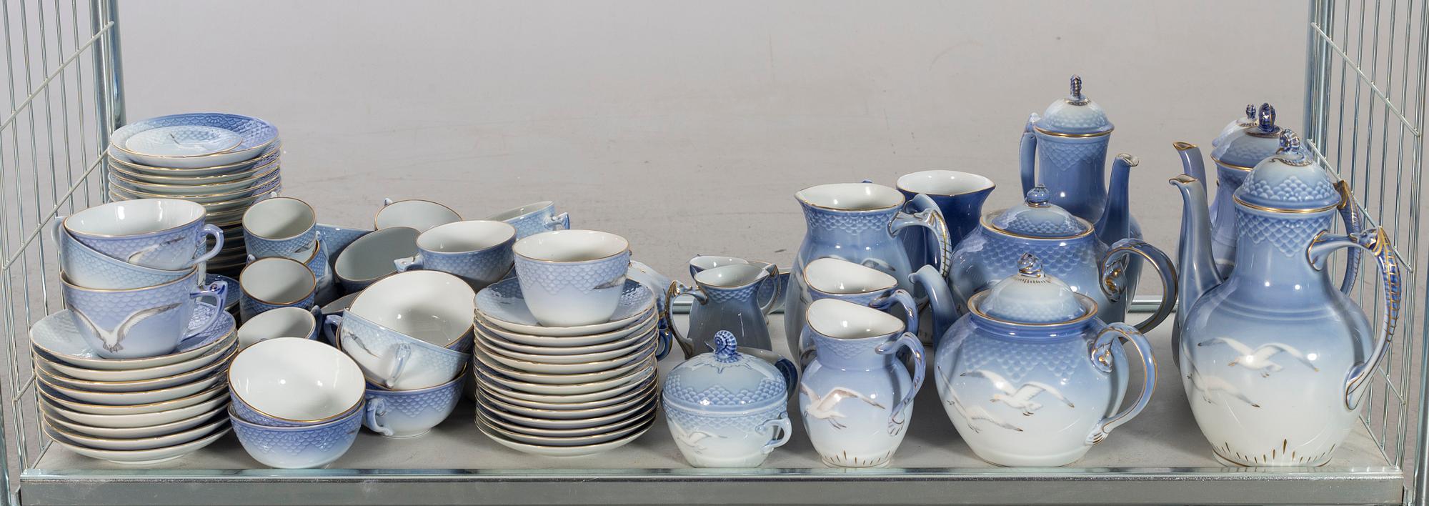 A Måsen coffee and tea service ca 145 pcs Bing & gröndahl Denmark 19th/20th century.