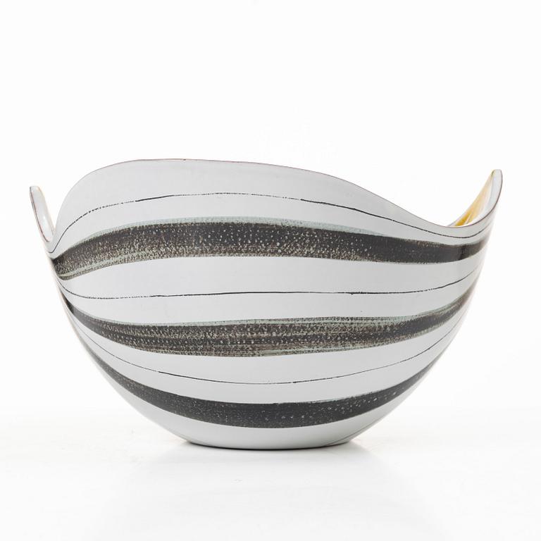 Stig Lindberg, A faience bowl, Gustavsberg Studio.