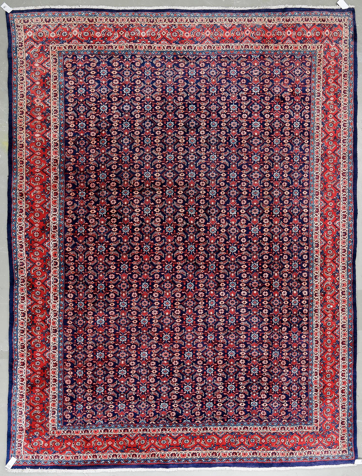 MATTA, troligen Mahal. Ca 378x287 cm.