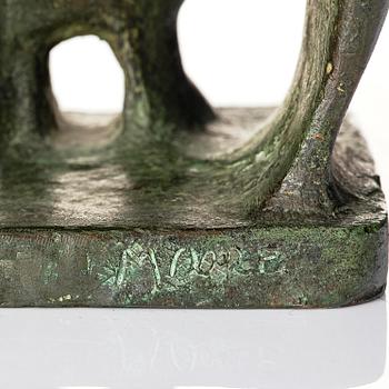 Henry Moore, "Seated figure".