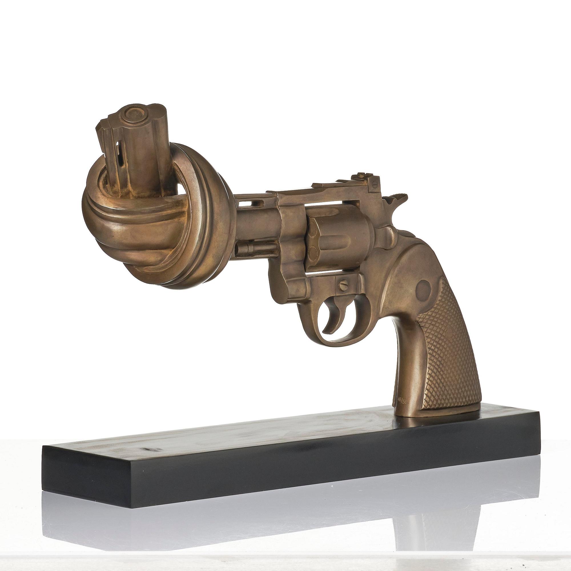 Carl Fredrik Reuterswärd, "Non Violence".