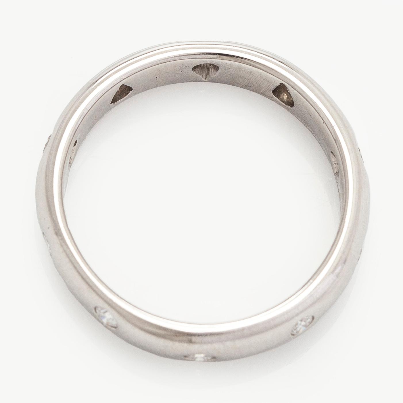 Tiffany & Co, a platinum 'Etoile' ring with brilliant-cut diamonds.