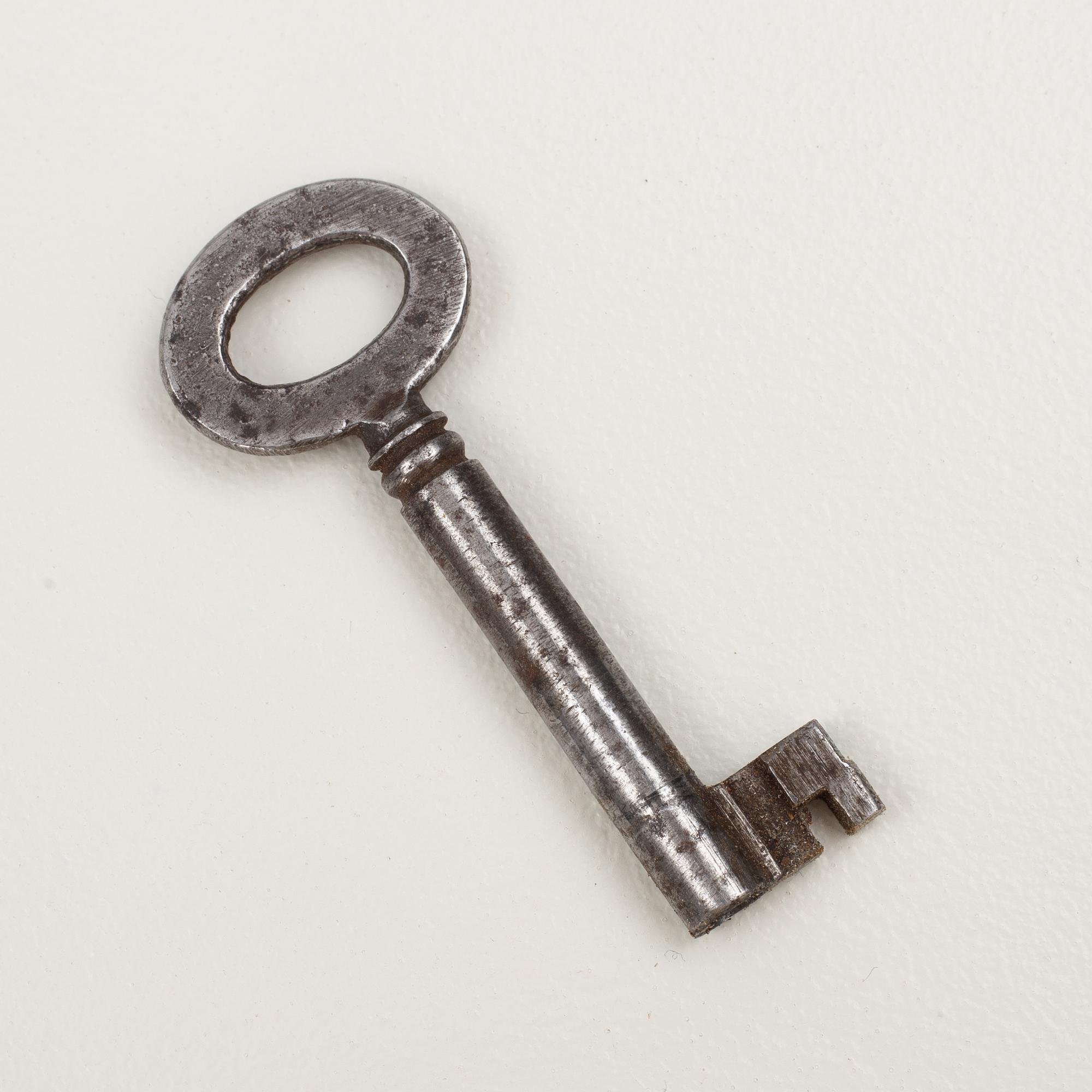 Chest of drawers, early 20th century.