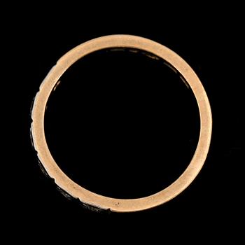 RING, 18 K guld, åttkantslipade diamanter.