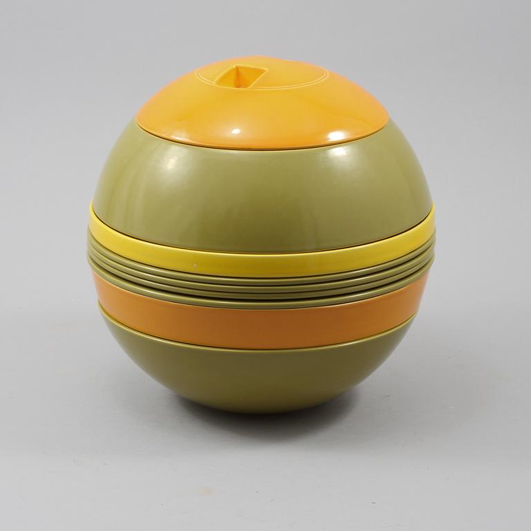 SERVISDELAR, 18 st, flintgods, "La Boule Avant Garde", Helen von Boch, Villeroy & Boch, formgiven 1971.