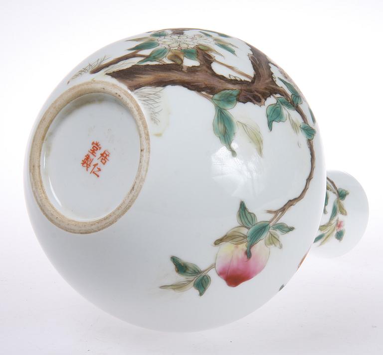 VAS, porslin, Kina, 1900-tal.