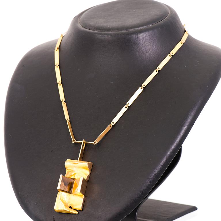 BJÖRN WECKSTRÖM, kaulakoru "Janus", 14K kultaa, vuorikristalli, savukvartsi. Lapponia 1965.