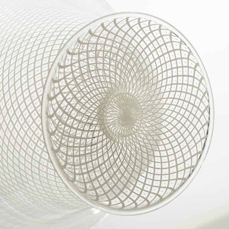 Archimede Seguso, a filigree technique glass bowl, Murano, Italy.