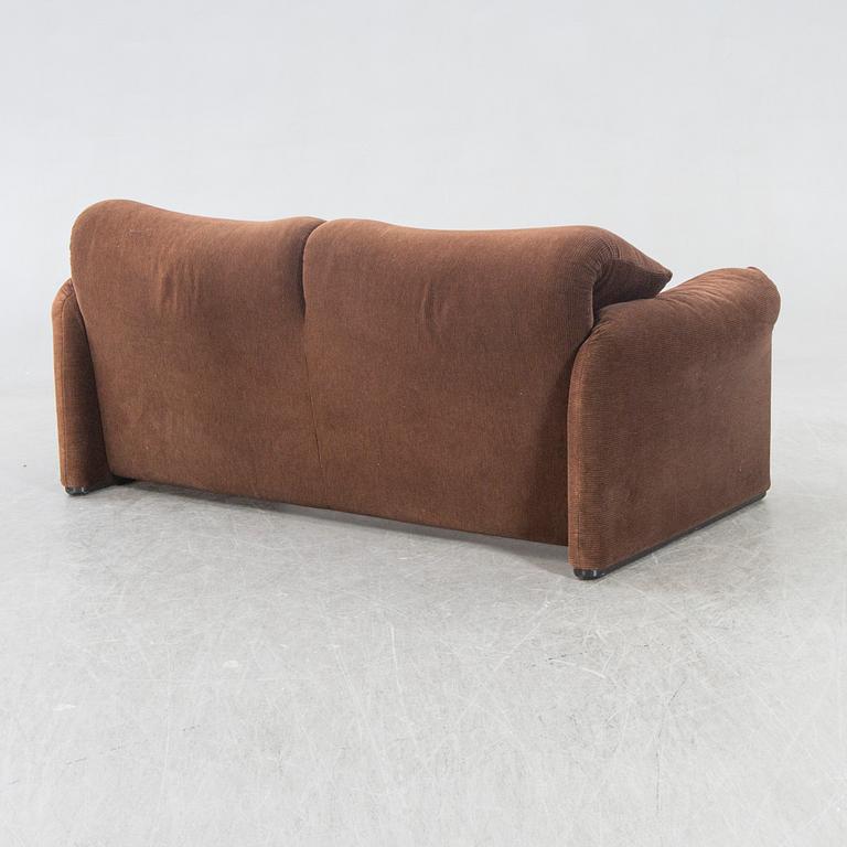 Vico Magistretti, sofa "Maralunga" for Cassina later part of the 20th century.