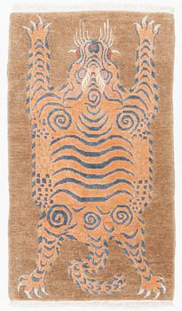 Matta, Tiger rugs of Tibet Fund, Nepal, ca 160 x 90 cm.
