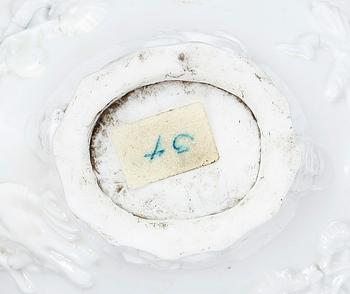 VINOFFERBÄGARE, blanc de chine. Qing dynastin, Kangxi (1662-1722).
